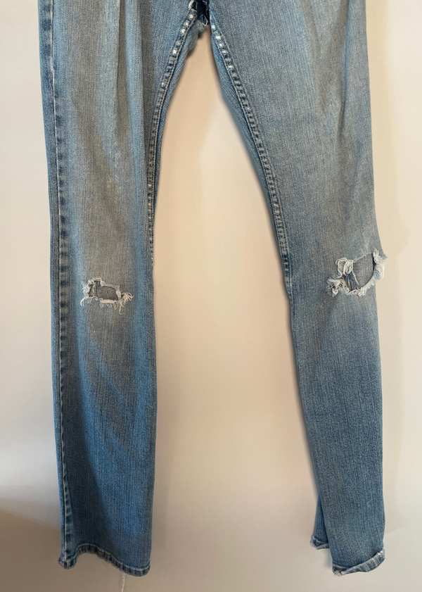 Vintage low rise bootcut Levi's - Size 28