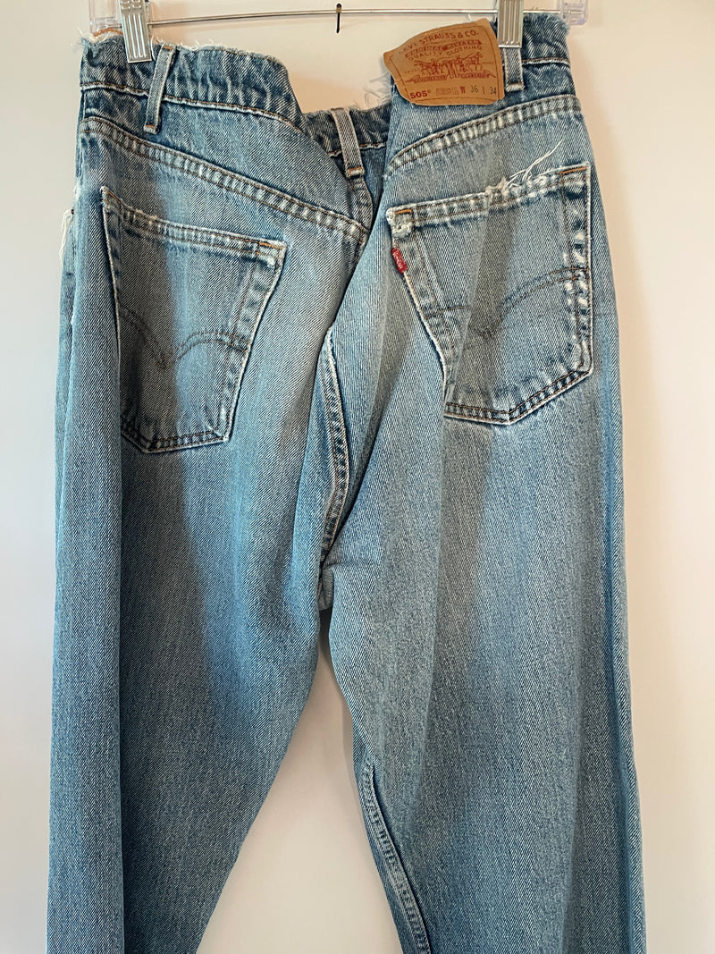 Vintage Levi's 505 - Size 36W x 34L