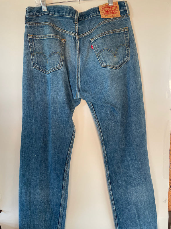 Vintage Levi's 505 - Size 35W x 34L